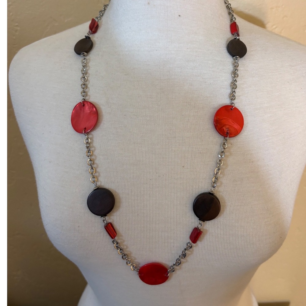 Red Shell Dark Wood Disc Long Station Necklace Silver Tone Adjustable